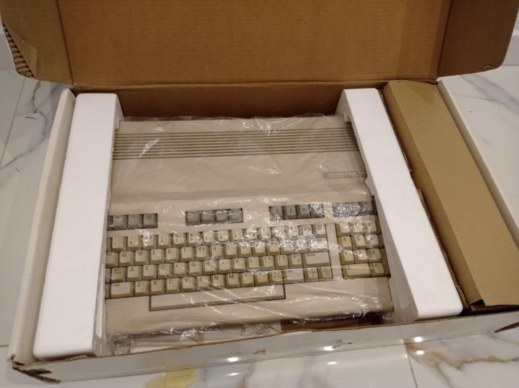 Commodore C128