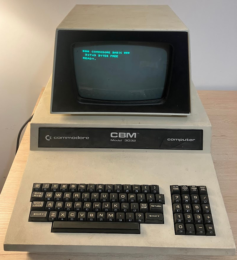Commodore CBM 2001-32 N