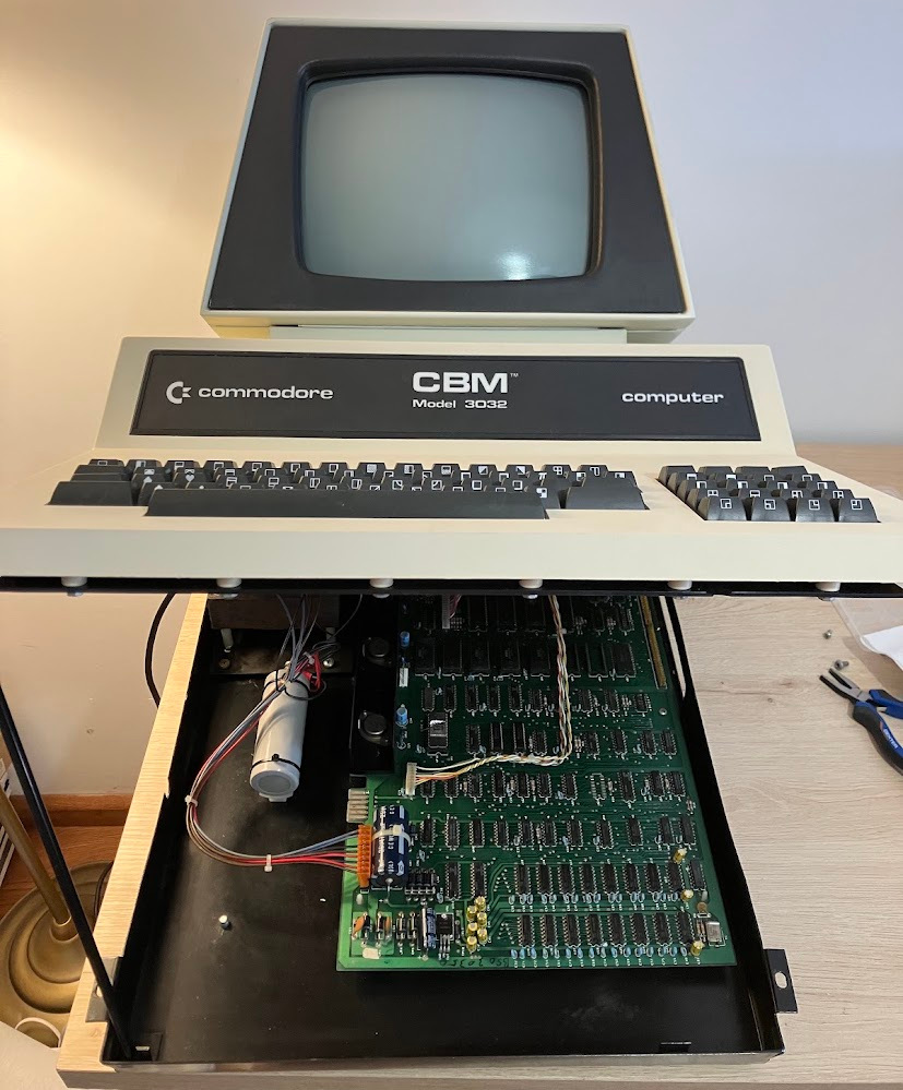 Commodore CBM 2001-32 N