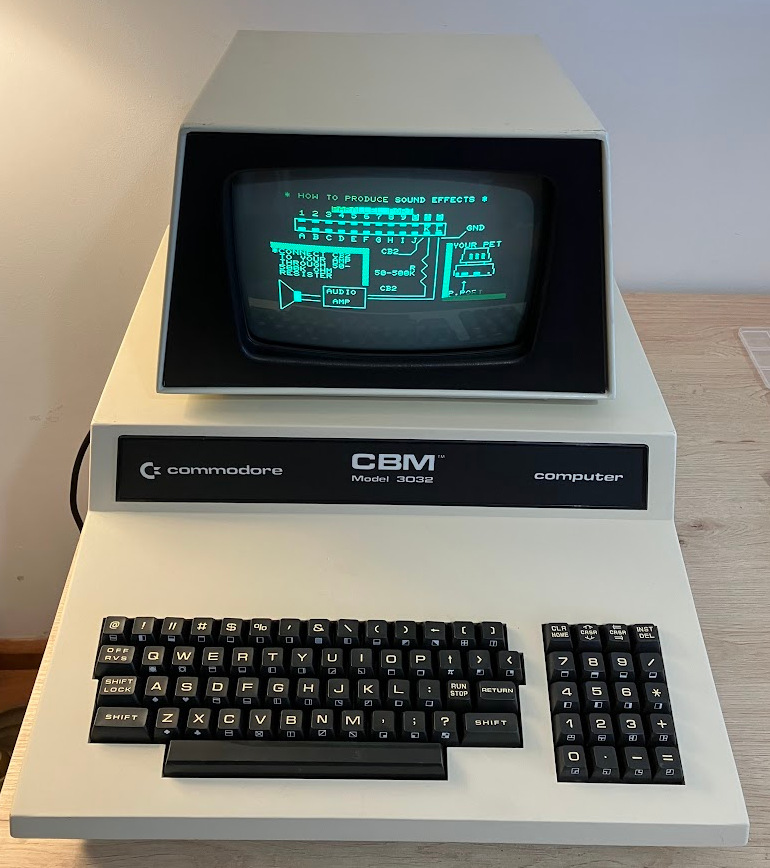 Commodore CBM 2001-32 N