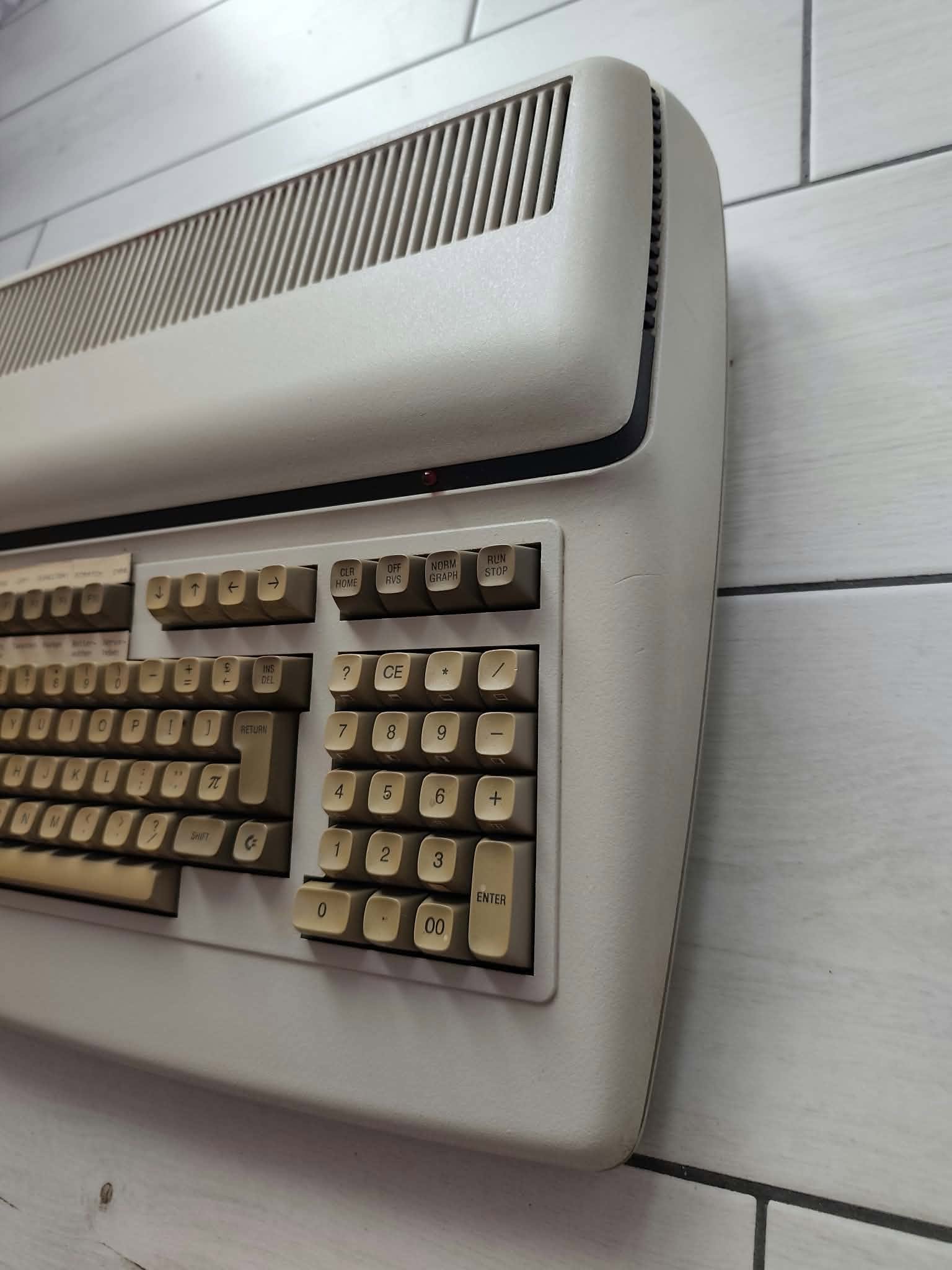 Commodore CBM-II B500