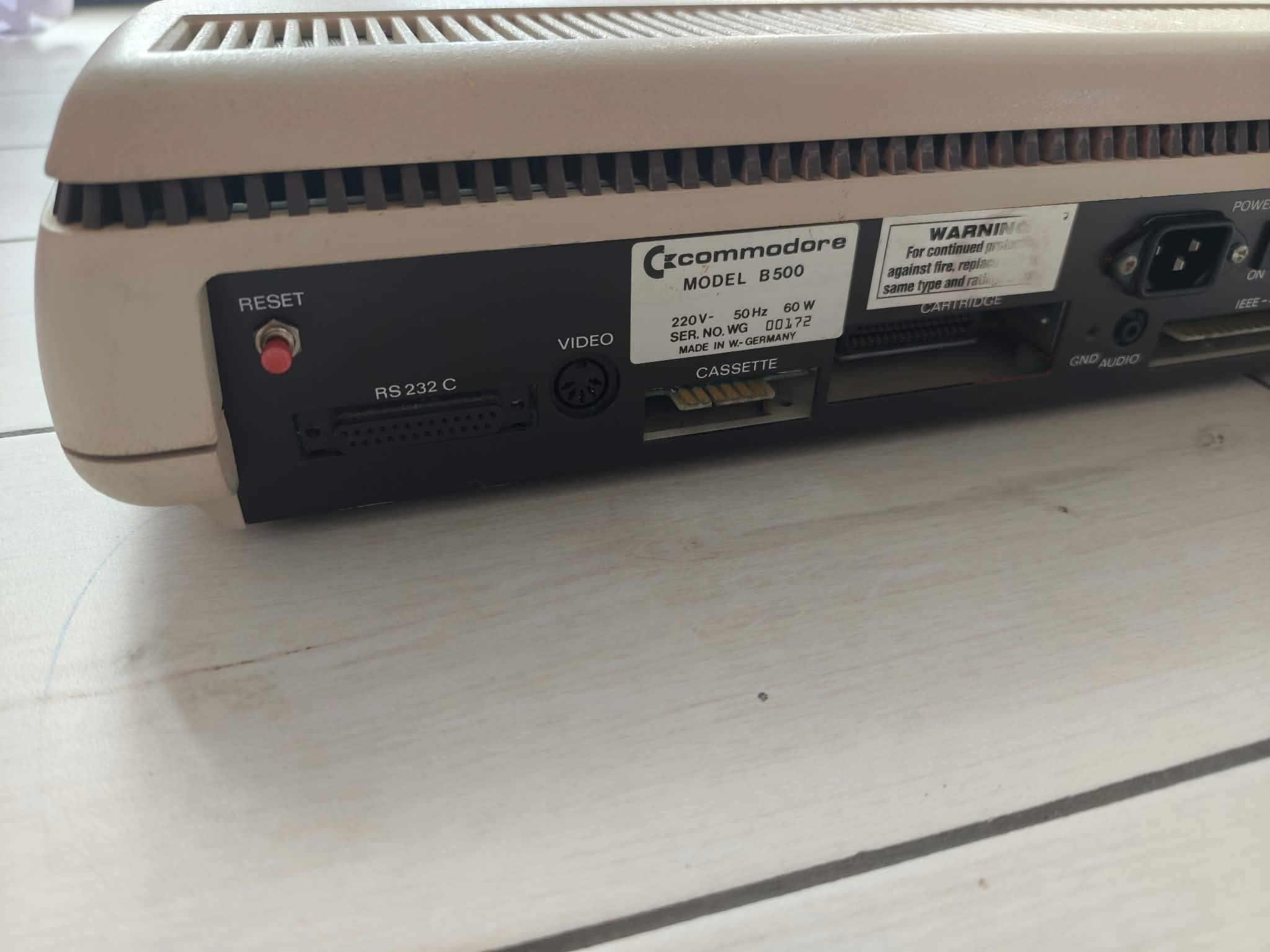 Commodore CBM-II B500