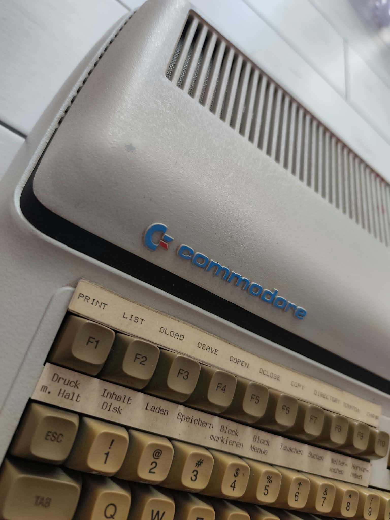 Commodore CBM-II B500