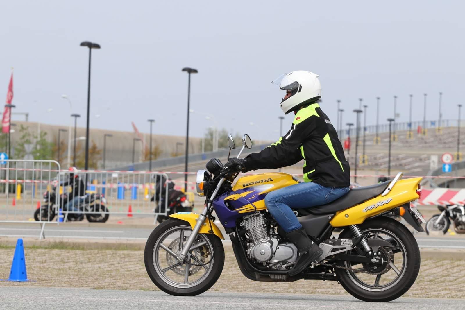 CB500