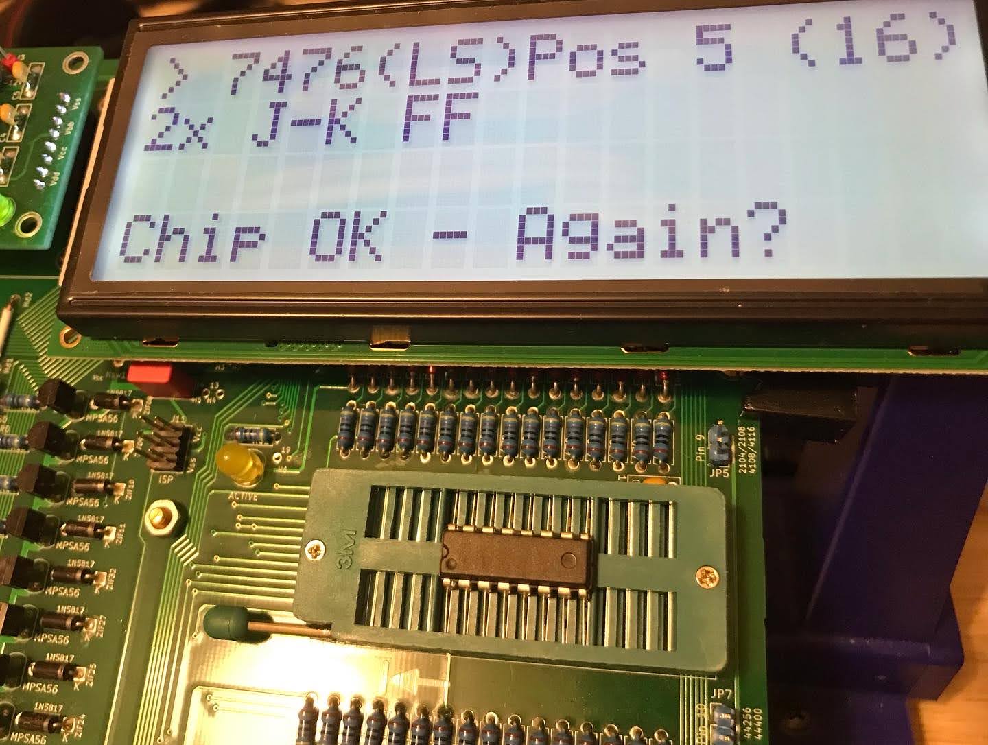 Tester Retro Chip Tester